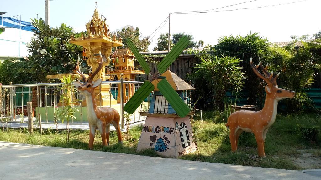 Rueangsrisiri Guesthouse 2 Сукотаи Экстерьер фото